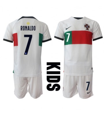 Portugal Cristiano Ronaldo #7 Udebanesæt Børn VM 2022 Kort ærmer (+ korte bukser)